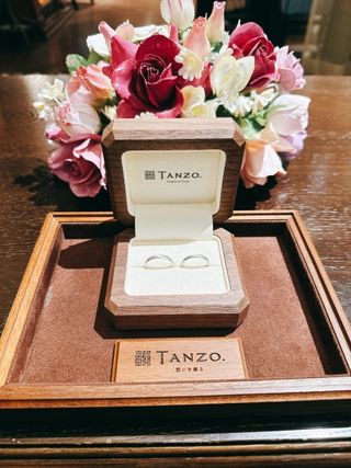 【TANZO.(鍛造指輪)の口コミ】 デザインがシンプルで、叩いての作りな為密度が高く凄く丈夫、長年付けて…