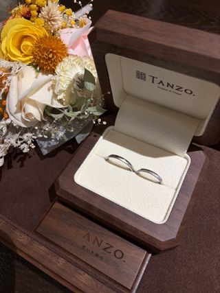 【TANZO.(鍛造指輪)の口コミ】 どのブランドにするか悩んでいました。どの店にもあるようなデザインは嫌…