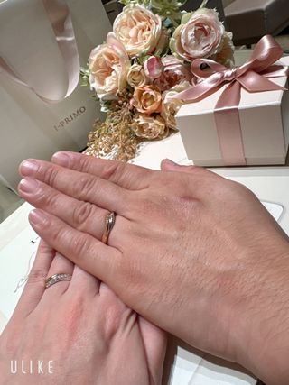 【アイプリモ(I-PRIMO)の口コミ】 ピンクゴールドのカラー、ウェーブの形で探しておりました。
シルバーリン…