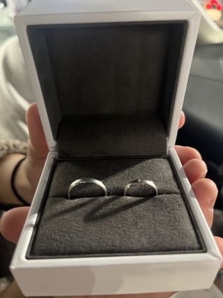 【BONDS(ボンズ)の口コミ】 色々見比べてみて他にないマットでデザインもシンプルかつ他にない感じに…