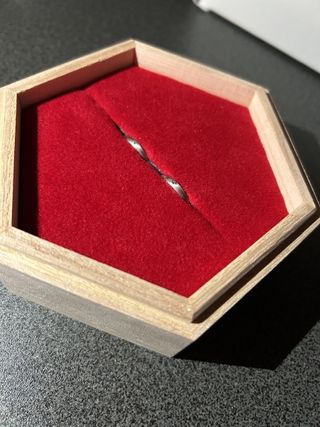 【出雲縁(いずもえん)の口コミ】 内側にイニシャルと結婚記念日をいれていることや2人で手作りした指輪にな…