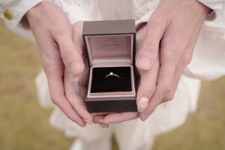 【アイプリモ(I-PRIMO)の口コミ】 ダイアが目立つとてもシンプルな指輪なので色々なシーンや服装にも合うと…