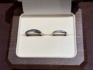 【TANZO.(鍛造指輪)の口コミ】 2人ともお揃いのデザインで作成しました。
女性用にはダイヤモンド、男性…