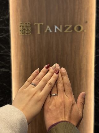 【TANZO.(鍛造指輪)の口コミ】 鍛造作りで、継ぎ目のないデザインがいいと思います。デザインもオーダー…