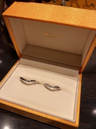 【ケイウノ ブライダル(K.UNO BRIDAL)の口コミ】 2人で手を取り合うような指輪のデザインに『私たちらしさ』を感じ、2回目…