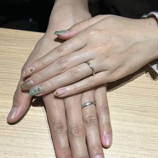 【FISCHER(フィッシャー)の口コミ】 手に馴染むキャラメルゴールドが主張が強すぎず、日々つけるのにおすすめ…