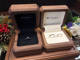 【TANZO.(鍛造指輪)の口コミ】 シンプルな中にもゴージャスさがあって、とても素敵なデザインにしていた…