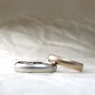 【入倉康ジュエリー工房の口コミ】 普段使いできるシンプルなデザインの指輪ですが、シャープで気品のある雰…