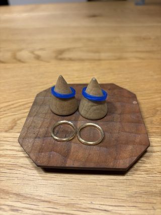 【CRAFY(クラフィ)の口コミ】 指輪のデザインから自分たちですることができます。素材は14種類あり、自…