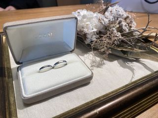 【atelier CraM(アトリエ クラム)の口コミ】 指輪のデザイン
シルバー幅2.5mmの指輪にしました。
３つダイヤが付いたデ…