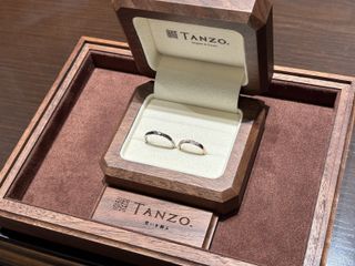 【TANZO.(鍛造指輪)の口コミ】 鋳造ではなく鍛造製法で耐久性が高いところ。また、耐久性だけではなく、…