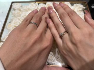 【アネリディギンザ(ANELLI DI GINZA)の口コミ】 他のブランドではあまり見られないデザイン
主張しすぎず、かといってしっ…