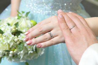 【TOMOE(トモエ)の口コミ】 実際に手に取るとその美しさに自然と目を奪われます。巴文様をモチーフに…