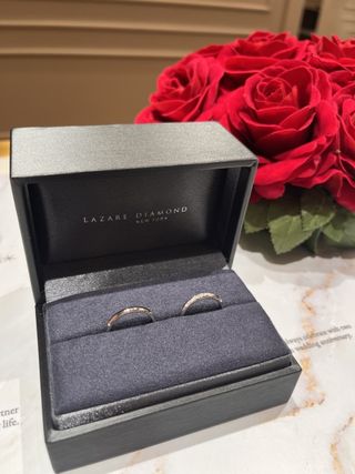 【ラザール ダイヤモンド(LAZARE DIAMOND)の口コミ】 長くつけられるデザインと着け心地で、すぐに決まりました。ダイヤモンド…