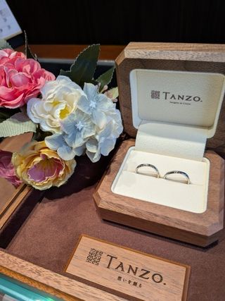 【TANZO.(鍛造指輪)の口コミ】 オリジナルなデザインの指輪ができること
指輪一つ一つ細かな部分まで注文…