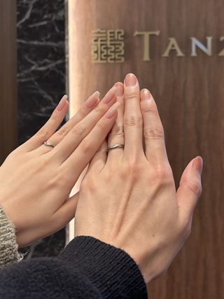 【TANZO.(鍛造指輪)の口コミ】 シンプルなデザインで普段使いやどこにつけても浮かなく使いやすいが、v字…