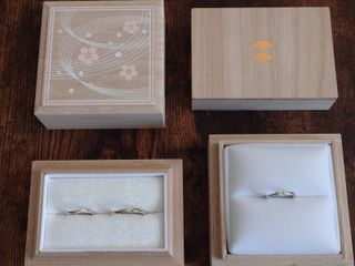 【AMATSU(アマツ)の口コミ】 シンプルで瀬戸内らしい指輪を選びました！営業色なので、出来る限り目立…