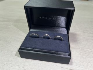 【ラザール ダイヤモンド(LAZARE DIAMOND)の口コミ】 いくつか試着した中で、いちばん着け心地が良かったです。
シンプルでスト…