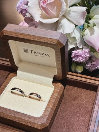 【TANZO.(鍛造指輪)の口コミ】 厚みがあり存在感はしっかりと感じられるデザインですが、装飾をあえて加…