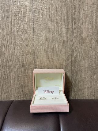 【ケイウノ ブライダル(K.UNO BRIDAL)の口コミ】 ２人の中で薔薇の花には思い入れがあり、またディズニー旅行も毎年の恒例…