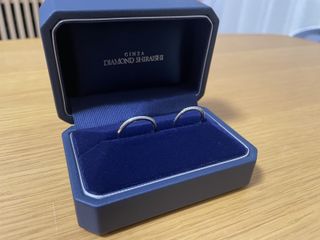 【銀座ダイヤモンドシライシの口コミ】 華奢な指輪の形に複数のダイヤが上品に輝いているのがとても魅力的です。…
