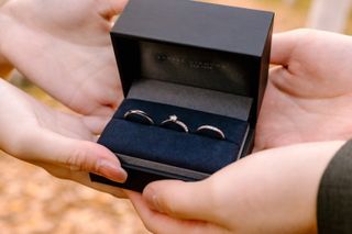 【ラザール ダイヤモンド(LAZARE DIAMOND)の口コミ】 婚約指輪&rarr;パレス
ウェーブのデザインでどの方向からもダイヤモンドの…