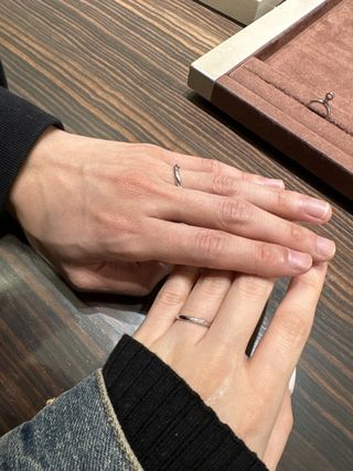 【Candle(キャンドル)の口コミ】 シンプルだけどダイヤモンドちょっとあり、斜めデザインにもなっていてと…