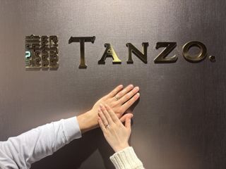 【TANZO.(鍛造指輪)の口コミ】 飽きのこないデザインと色味が特にお気に入りです。
石がたくさんついてい…