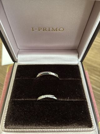 【アイプリモ(I-PRIMO)の口コミ】 斜めにダイヤモンドが入っていることで、とても指が細く綺麗に見えます。…