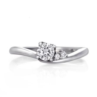 【DIAMOND DOT LAB(ダイアモンド ドット ラボ)】Ailes【エール】のエンゲージジリング(婚約指輪)。