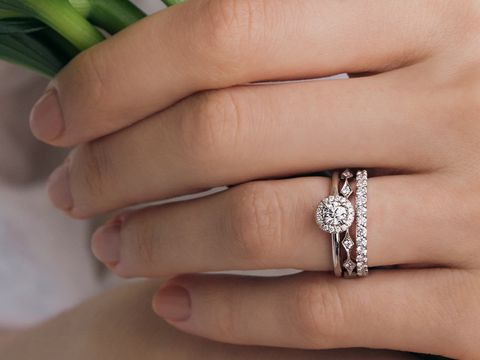 イノーヴェ ENUOVE メレダイヤ デザインリング プラチナ 指輪 リング 17号 Pt950 ダイヤモンド レディース 中古 ラッピング可