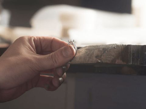 【アフターメンテナンスについて】
購入後のお手入れなど、アフターメンテナンスについても丁寧にご説明いたします。
ガラでは、メンテナンス費用を販売時に一律で上乗せせず、必要な際に適正な価格で誠実に対応しております。