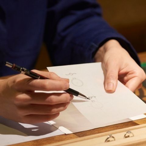 ［デザイン決定/お見積もり］
お気に入りのデザインが見つかりましたら、お見積もりをご呈示します。ご予算に応じて、デザインの調整も可能にて、ご遠慮なくご要望をお知らせください。