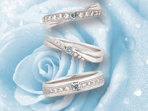 花嫁様が青いものを身に着けると生涯幸せになれるといわれるサムシング・ブルー　スウィートブルーダイヤモンドよりベビーリングをプレゼント！