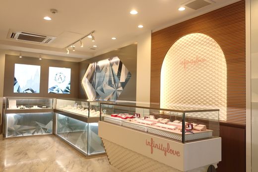 指輪のストーリーが好きで決めました♪