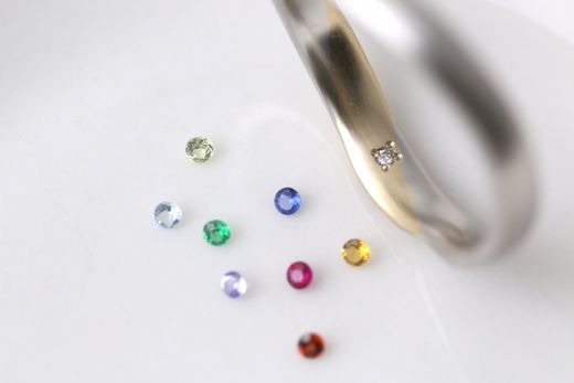 ご成約でシークレットストーン（メレダイヤor誕生石）プレゼント！