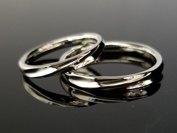 【TANZO.(鍛造指輪)】プラチナとえぐりの組み合わせが輝かしい結婚指輪