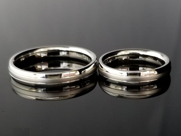 【TANZO.(鍛造指輪)】梨地と鏡面で表情を変えたマリッジリング