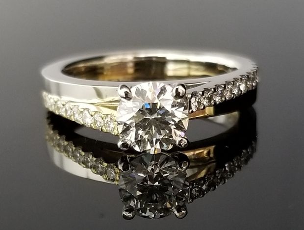 【TANZO.(鍛造指輪)】圧巻の輝きの婚約指輪