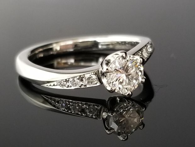 【TANZO.(鍛造指輪)】人気の面取りデザイン