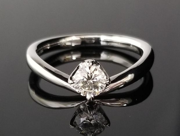 【TANZO.(鍛造指輪)】V字ウェーブのご婚約指輪