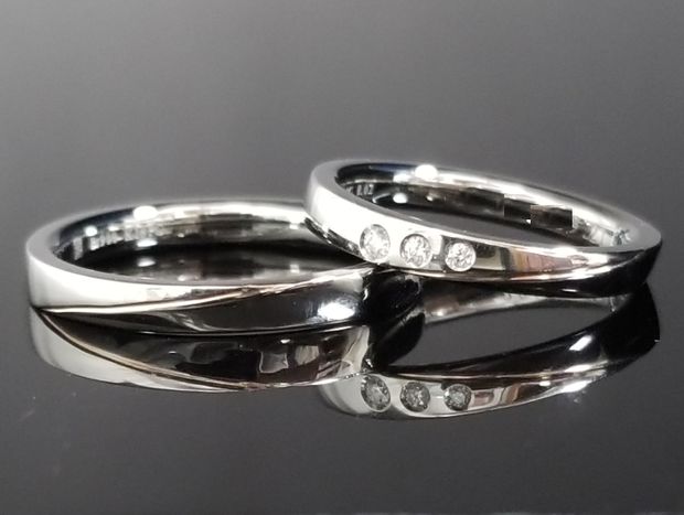 【TANZO.(鍛造指輪)】3つ輝くダイヤの結婚指輪
