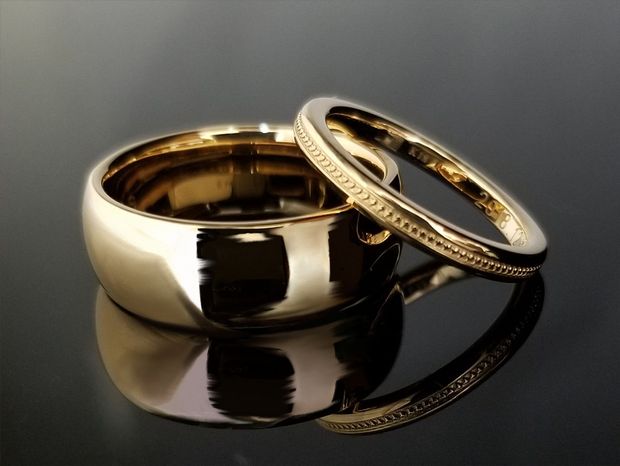 【TANZO.(鍛造指輪)】ゴールドが輝き重厚で高級感のある結婚指輪