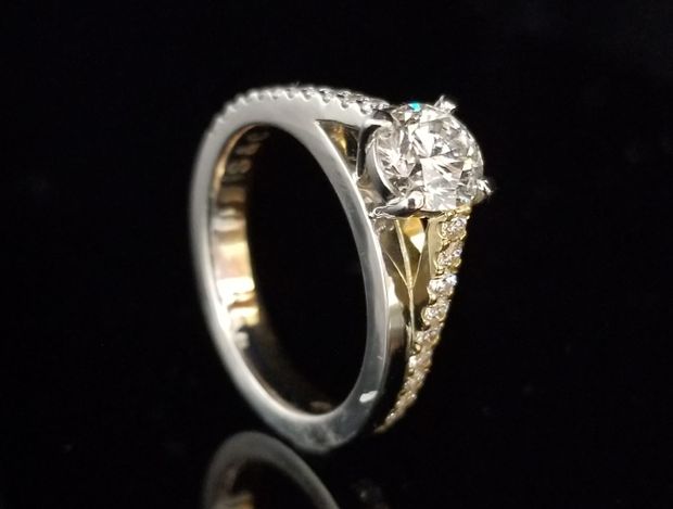 【TANZO.(鍛造指輪)】圧巻の輝きの婚約指輪