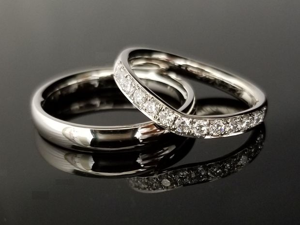 【TANZO.(鍛造指輪)】ダイヤモンドとプラチナが輝くデザインの結婚指輪