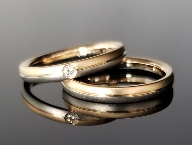 【TANZO.(鍛造指輪)】コーラルゴールドとプラチナ2色の鍛造指輪