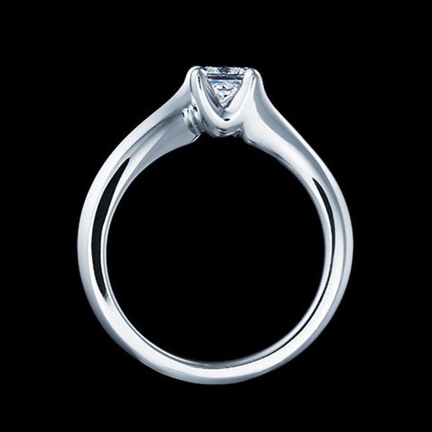 【エクセルコダイヤモンド(EXELCO DIAMOND)】《Engagement Ring 440》