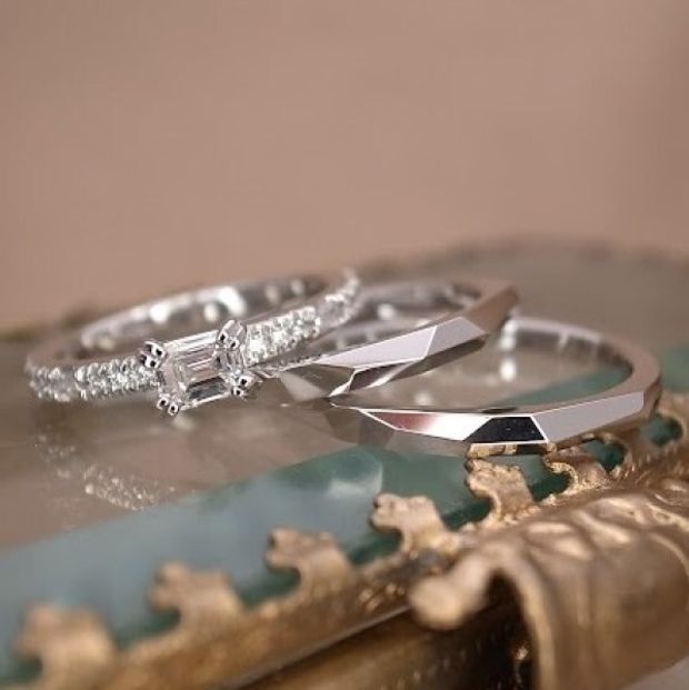 【ORECCHIO(オレッキオ)】＜siena～シエナ＞3つの異なるダイヤモンドの輝きが楽しめる華やかな婚約指輪。SE‐1113‐K