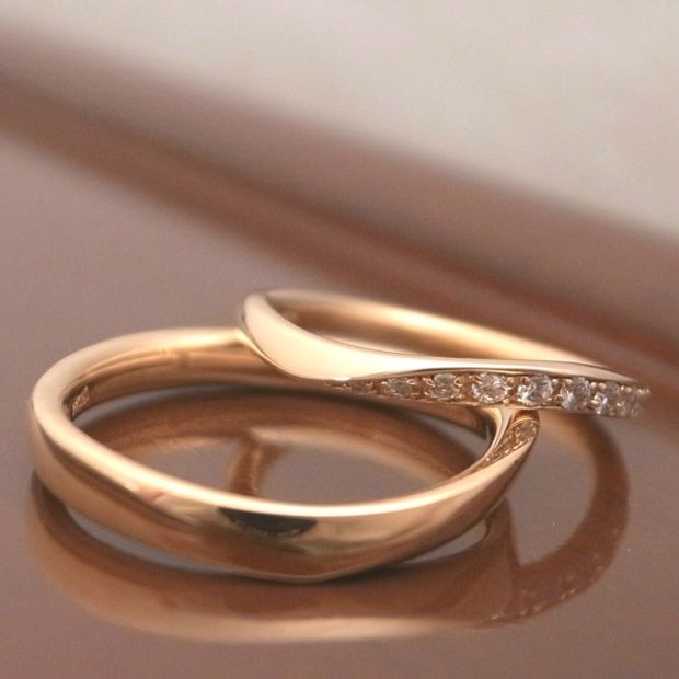 【ORECCHIO(オレッキオ)】カンパネラ ～オリジナルの細かいハンマー仕上げでアンティークな雰囲気の結婚指輪