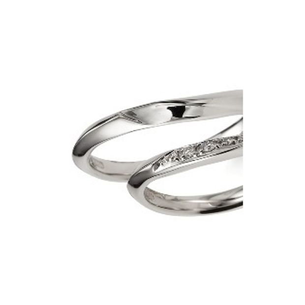 【ORECCHIO(オレッキオ)】ネロリ～婚約指輪と結婚指輪の重ね着けでハートが浮かぶエレガントな結婚指輪